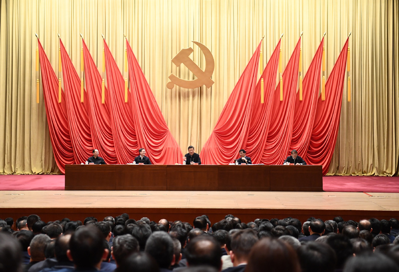 3月1日，2019年春季學(xué)期中央黨校（國家行政學(xué)院）中青年干部培訓(xùn)班在中央黨校開班。中共中央總書記、國家主席、中央軍委主席習(xí)近平在開班式上發(fā)表重要講話。